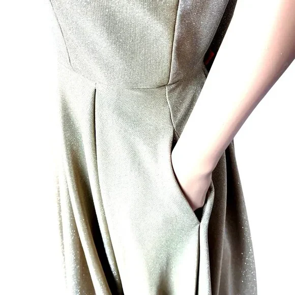 Metallic Gold Evening Gown By B. Smart With Plunging Back V-Neckline Adjustable - Picture 5 of 9